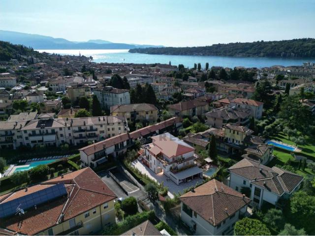 Appartamento in vendita di 145 m² in Via Bongianni Gratarolo, 15