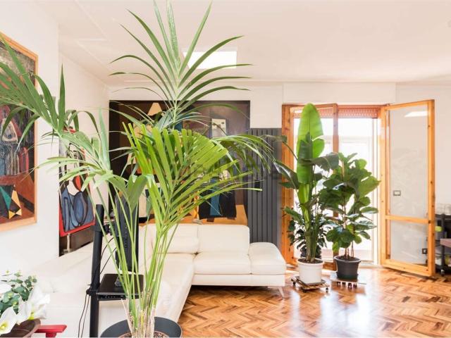 Appartamento in vendita di 145 m² in Via Bertarina