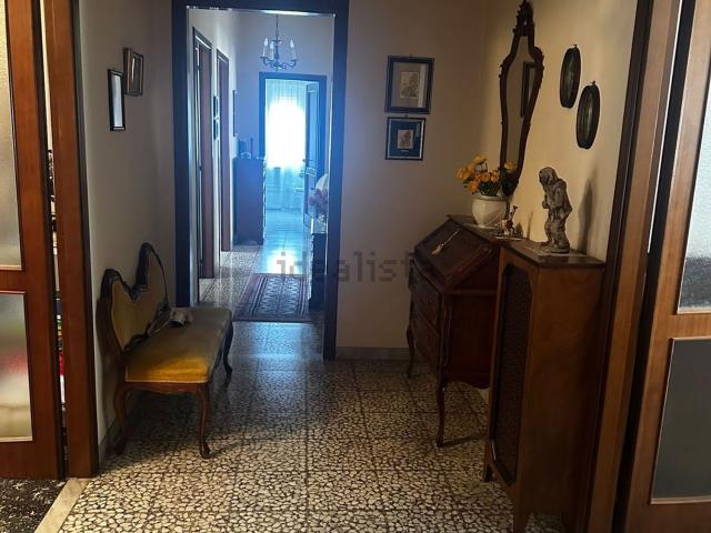 Appartamento in vendita di 145 m² in Via Genova, 26