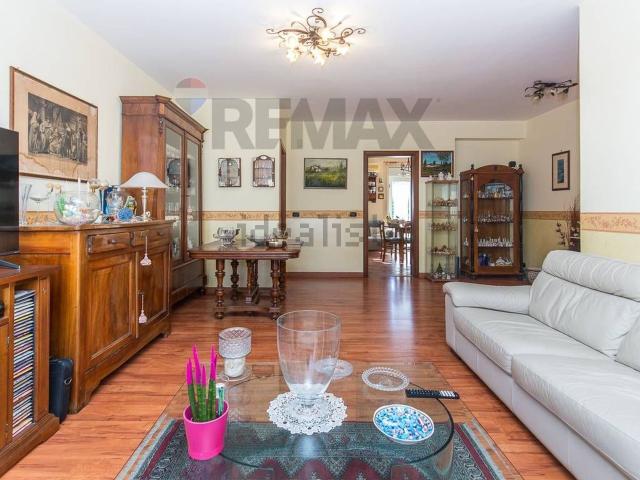 Appartamento in vendita di 145 m² in Via Giuseppe Antonio Borgese, 4