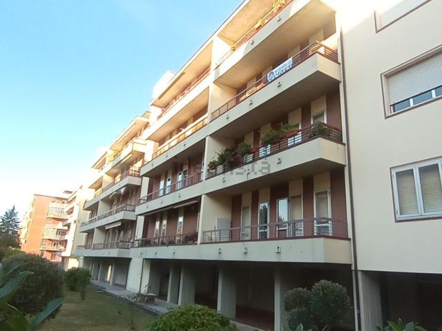 Appartamento in vendita di 145 m² in Via Giosuè Carducci, 93