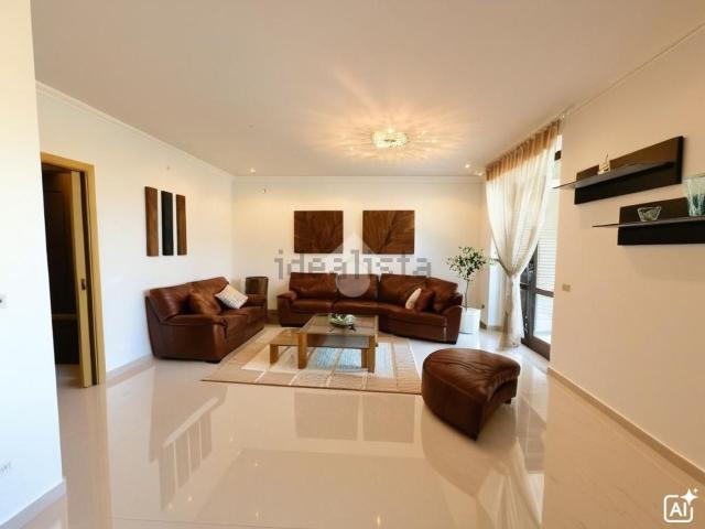 Appartamento in vendita di 145 m² in Via Guglielmo Marconi, 30