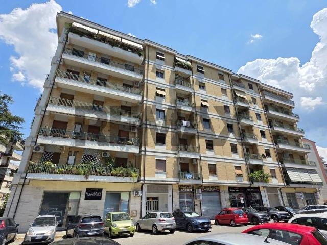 Appartamento in vendita di 145 m² in Via Guglielmo Marconi, 60