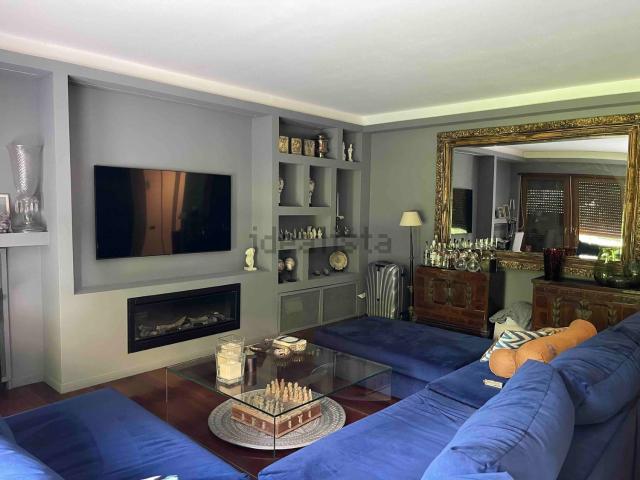 Appartamento in vendita di 145 m² in Via Guglielmo Marconi