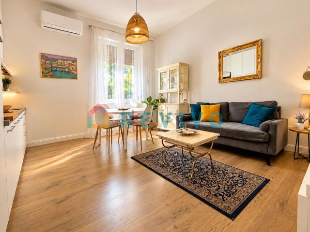 Appartamento in vendita di 145 m² in Via Domenico Burchiello