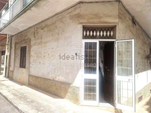 Appartamento in vendita di 145 m² in Via Dante Alighieri