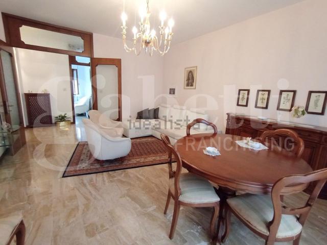 Appartamento in vendita di 145 m² in Via dei Martiri