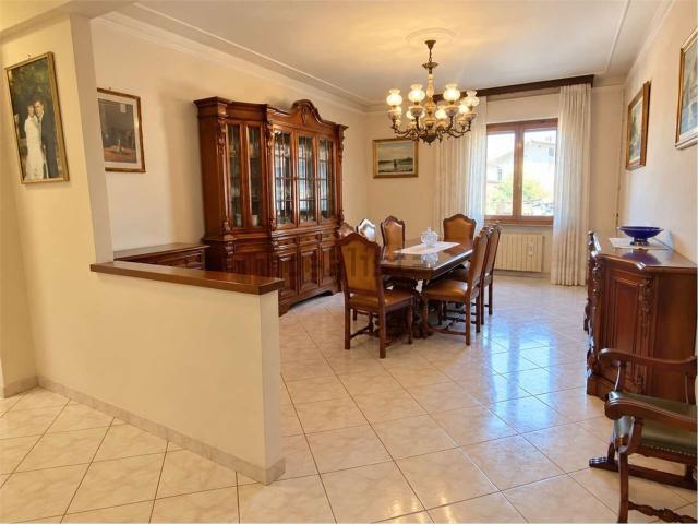 Appartamento in vendita di 145 m² in Via del Campaccio, 116