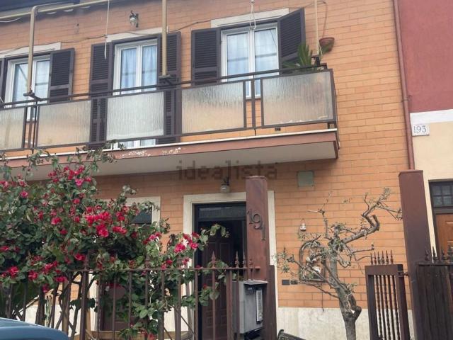 Appartamento in vendita di 145 m² in Via della Rustica, 191