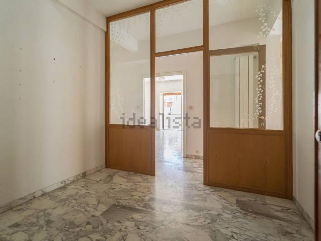 Appartamento in vendita di 145 m² in Via Enrico Cernuschi