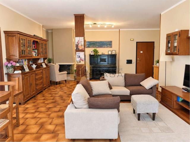 Appartamento in vendita di 145 m² in Via Fornasina