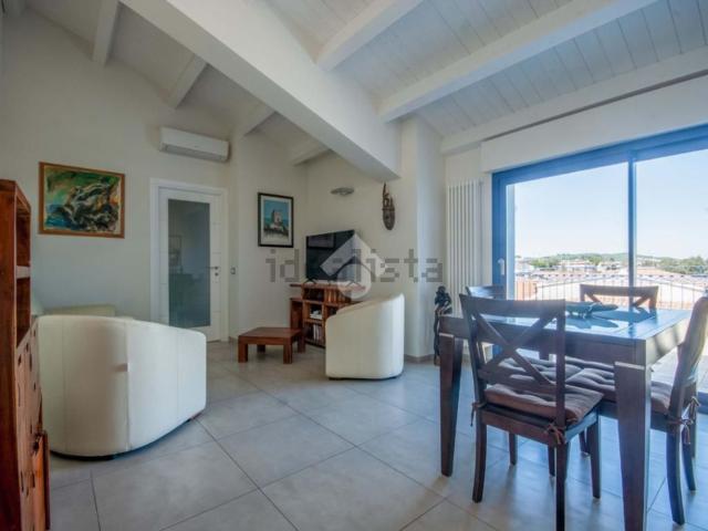 Appartamento in vendita di 145 m² in Via Firenze, 1