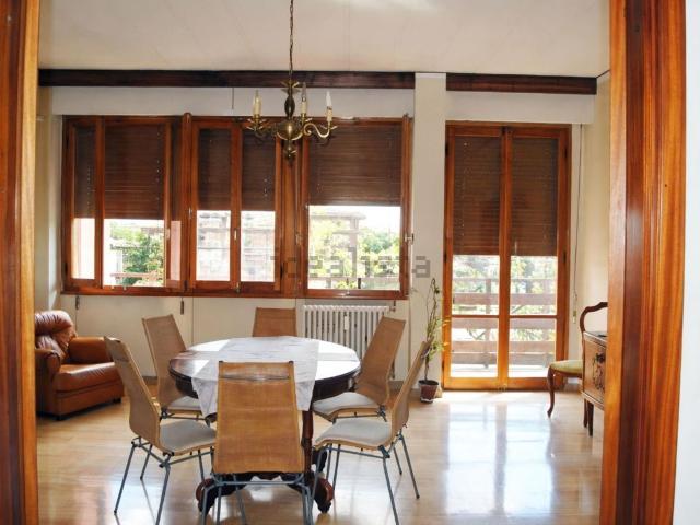 Appartamento in vendita di 145 m² in Via Francesco Baracca