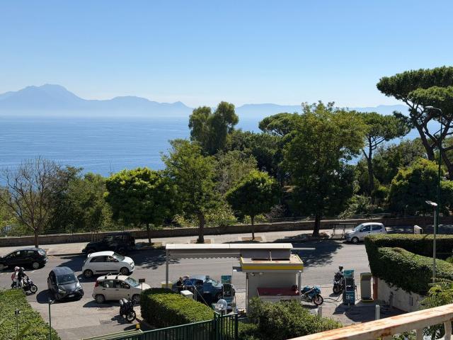 Appartamento in vendita di 145 m² in Via Francesco Petrarca