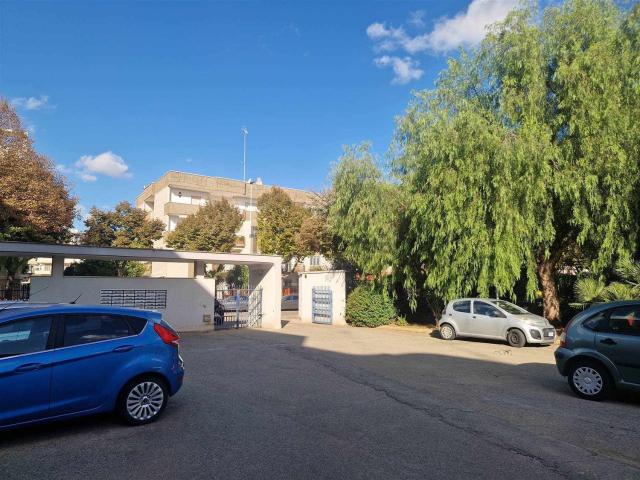Appartamento in vendita di 145 m² in Via Oronzo de Donno, 13