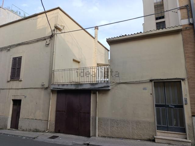 Appartamento in vendita di 145 m² in Via Ladislao