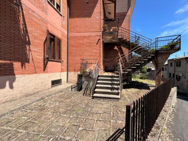 Appartamento in vendita di 145 m² in Via Luigi Orzi, 10