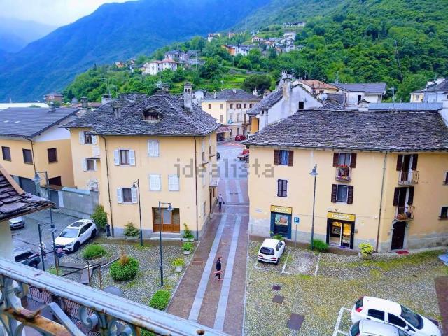 Appartamento in vendita di 145 m² in Via Lungo Anza, 1