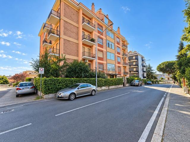 Appartamento in vendita di 145 m² in Via Monfalcone, 7
