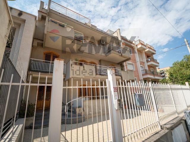 Appartamento in vendita di 145 m² in Via Monsignore Filippo Arena, 29