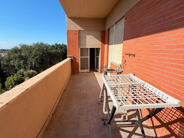 Appartamento in vendita di 145 m² in Via Monti Lepini, 141