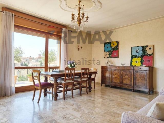 Appartamento in vendita di 145 m² in Via Matteotti, 16