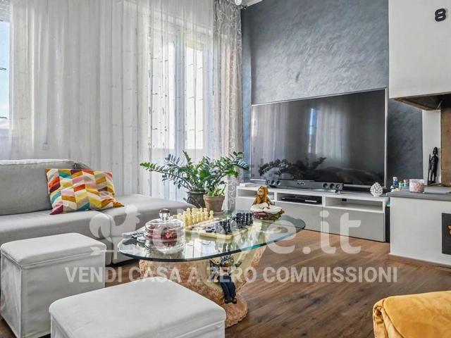 Appartamento in vendita di 145 m² in Via Marco Perennio, 69
