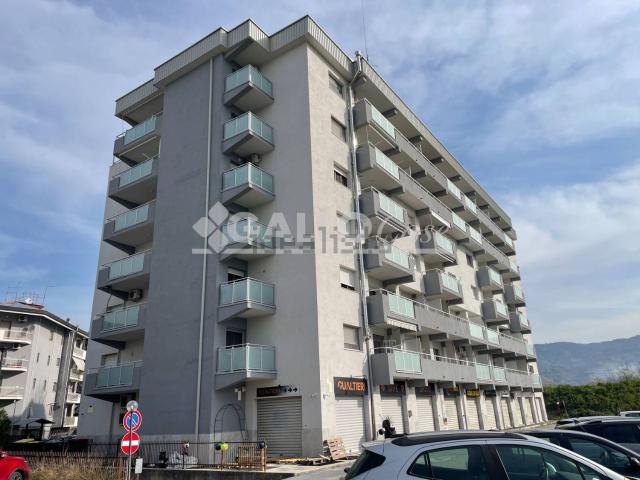 Appartamento in vendita di 145 m² in Via Sironi