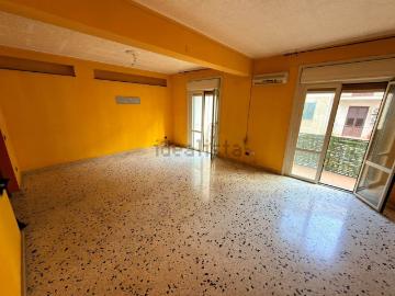 Appartamento in vendita di 145 m² in Via Mariano Bonincontro, 60
