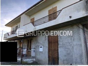 Appartamento in vendita di 145 m² in Via Nuova Provinciale