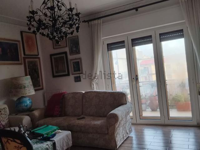 Appartamento in vendita di 145 m² in Via Saverio Papandrea