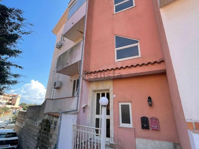 Appartamento in vendita di 145 m² in Via Salvatore Navarra, 3