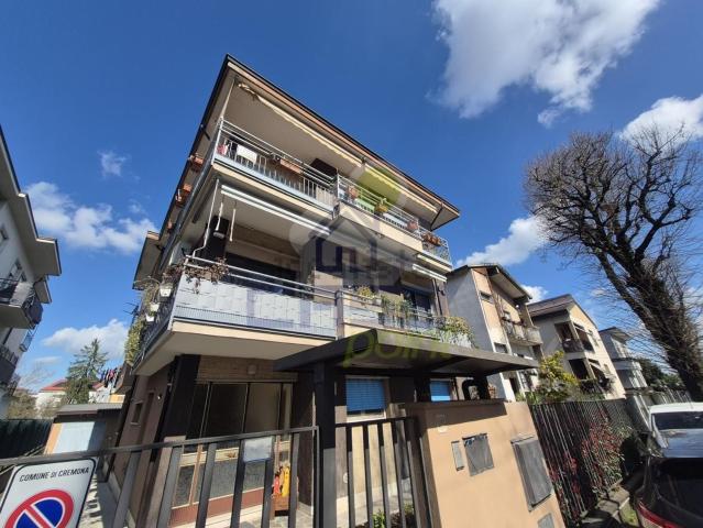 Appartamento in vendita di 145 m² in Via San Francesco d&apos Assisi
