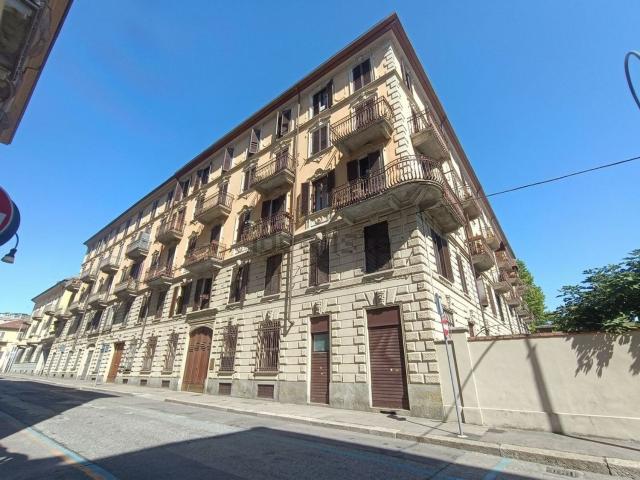 Appartamento in vendita di 145 m² in Via Santa Chiara, 60