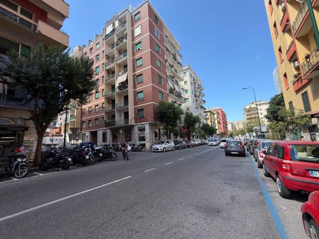 Appartamento in vendita di 145 m² in Via Sergio Abate