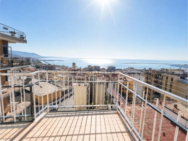 Appartamento in vendita di 145 m² in Via Spinosa, 12