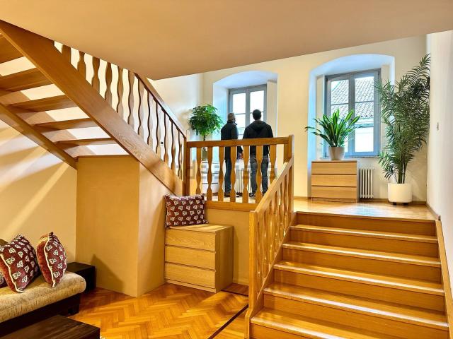 Appartamento in vendita di 145 m² in Via Portici