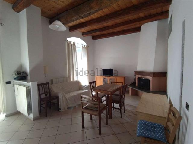 Appartamento in vendita di 145 m² in Via Papiriana