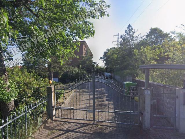 Appartamento in vendita di 145 m² in Via Partigiani D&apos Italia, 5