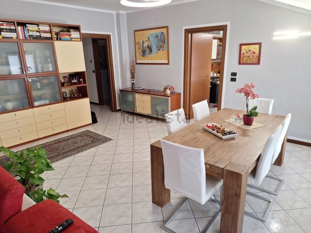 Appartamento in vendita di 145 m² in Via Quintino Sella, 23