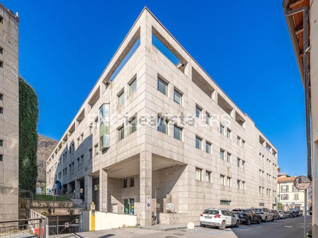 Appartamento in vendita di 145 m² in Via Torriani