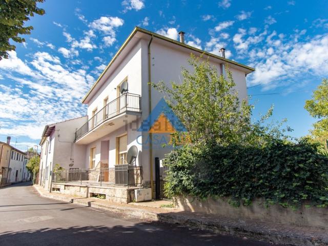 Appartamento in vendita di 145 m² in Via Trieste