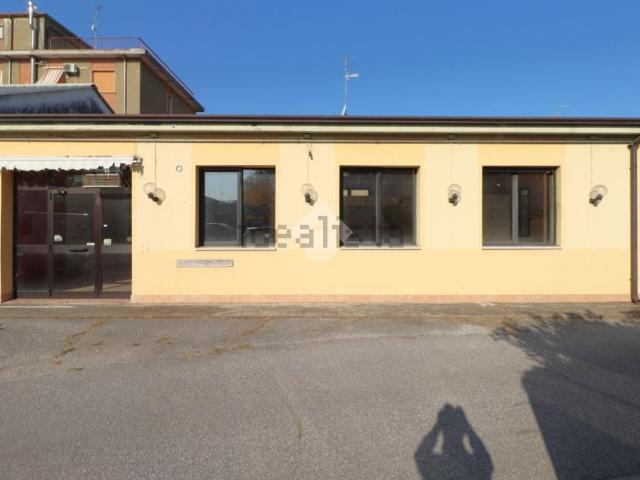 Appartamento in vendita di 145 m² in Via Unione Europea, 22