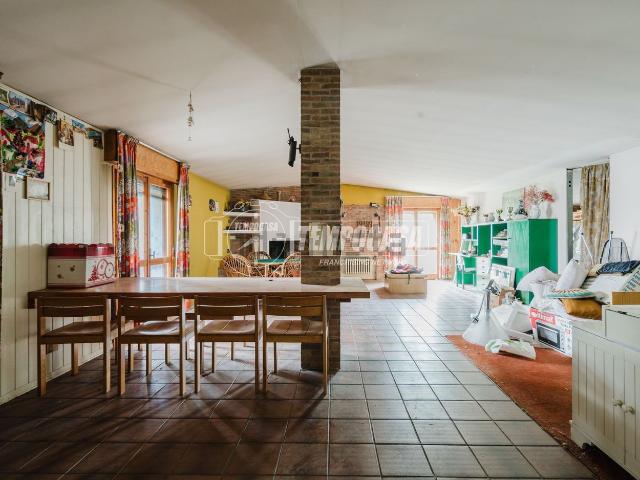Appartamento in vendita di 145 m² in Via Volturno, 156