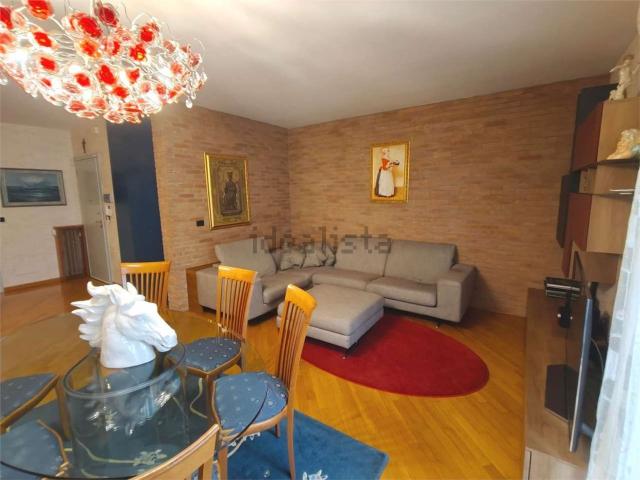 Appartamento in vendita di 145 m² in Via Ventimiglia, 142