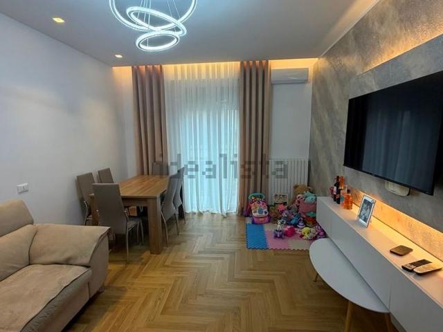 Appartamento in vendita di 145 m² in Via Vittorio Veneto, 44