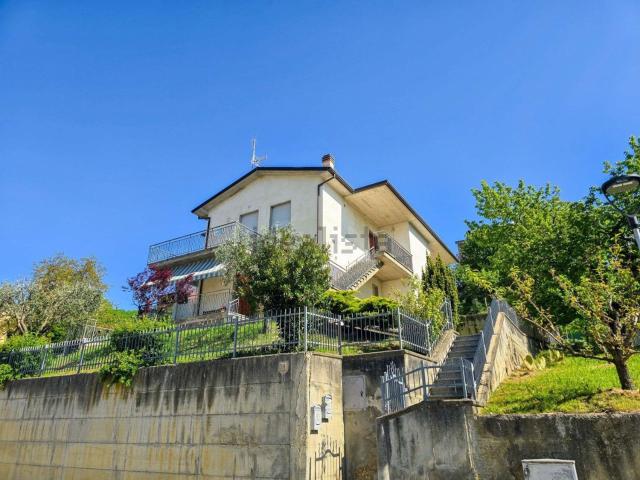 Appartamento in vendita di 145 m² in Via XXV Aprile