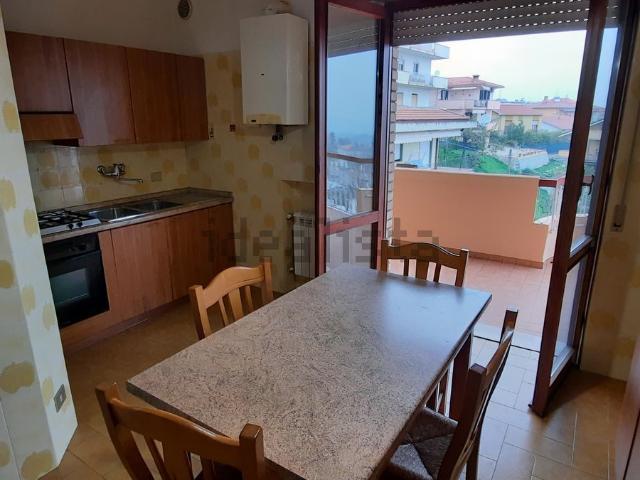 Appartamento in vendita di 145 m² in Via Z. Valentini