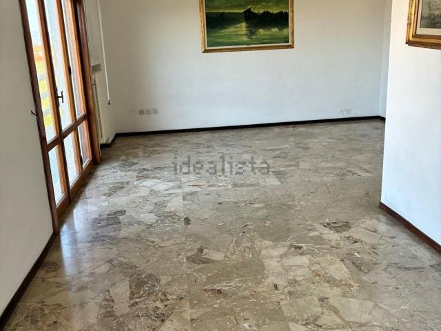 Appartamento in vendita di 145 m² in Viale Guglielmo Marconi