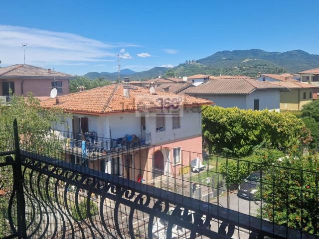 Appartamento in vendita di 145 m² in Via Genova